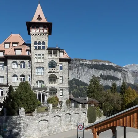 Schloss, Waldhaus